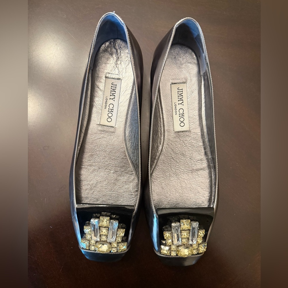 Jimmy Choo Embellished Gemini Flats in Mirrored Silver/Metallic Leather, 39.